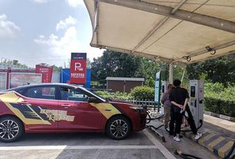 出行高峰期跑長(zhǎng)途　新能源汽車&ldquo;充電焦慮&rdquo;如何化解