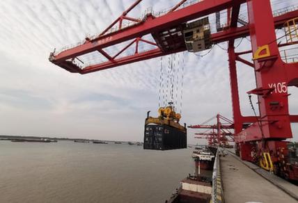 紓困解難、補缺挖潛&mdash;&mdash;制造業(yè)一線&ldquo;穩(wěn)產記&rdquo;